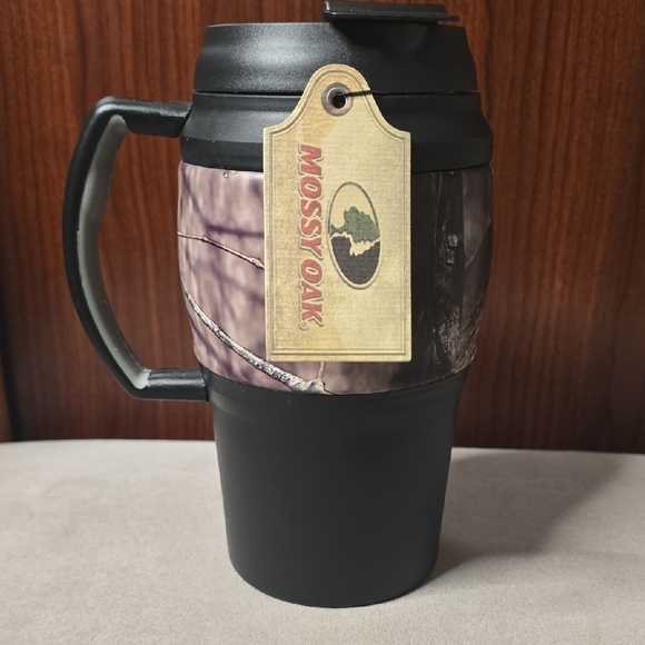 Mossy Oak Other - Mossy Oak Black and Camouflage Mug